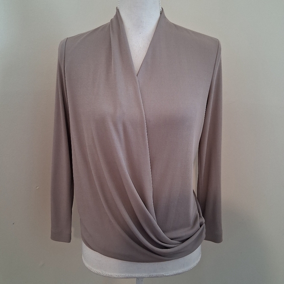 MM Lafleur The Deneuve Top In Rain Cloud Taupe Size Small - Picture 2 of 7